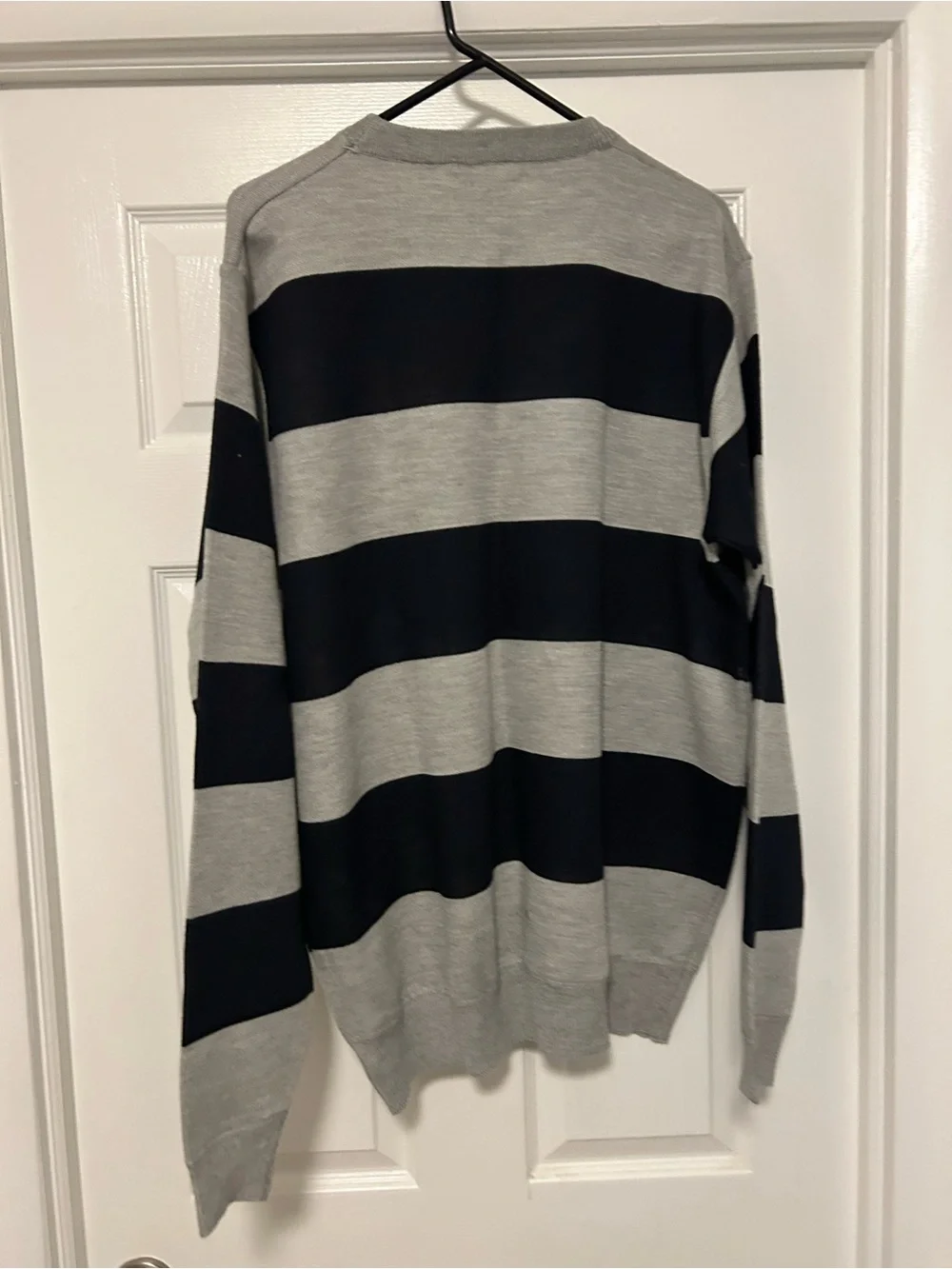 Men's XL Gray & Black Striped Sweaters Line 48 polyester 100 percent New / Tag